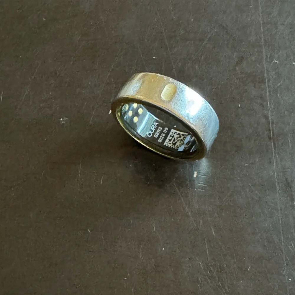 Oura Silver Wearable Ring